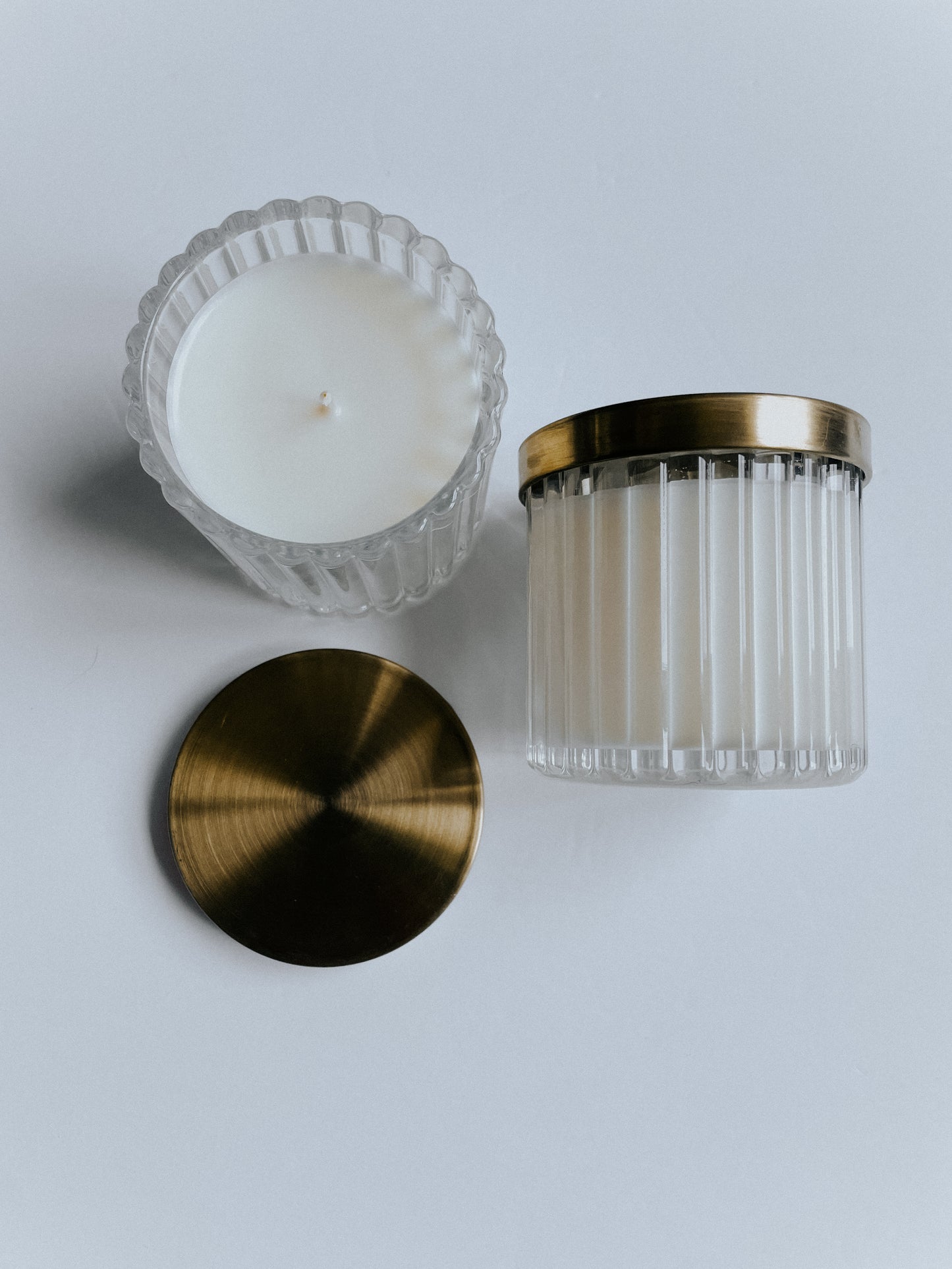 10 oz Antique Gold Lid Ribbed Glass Candle
